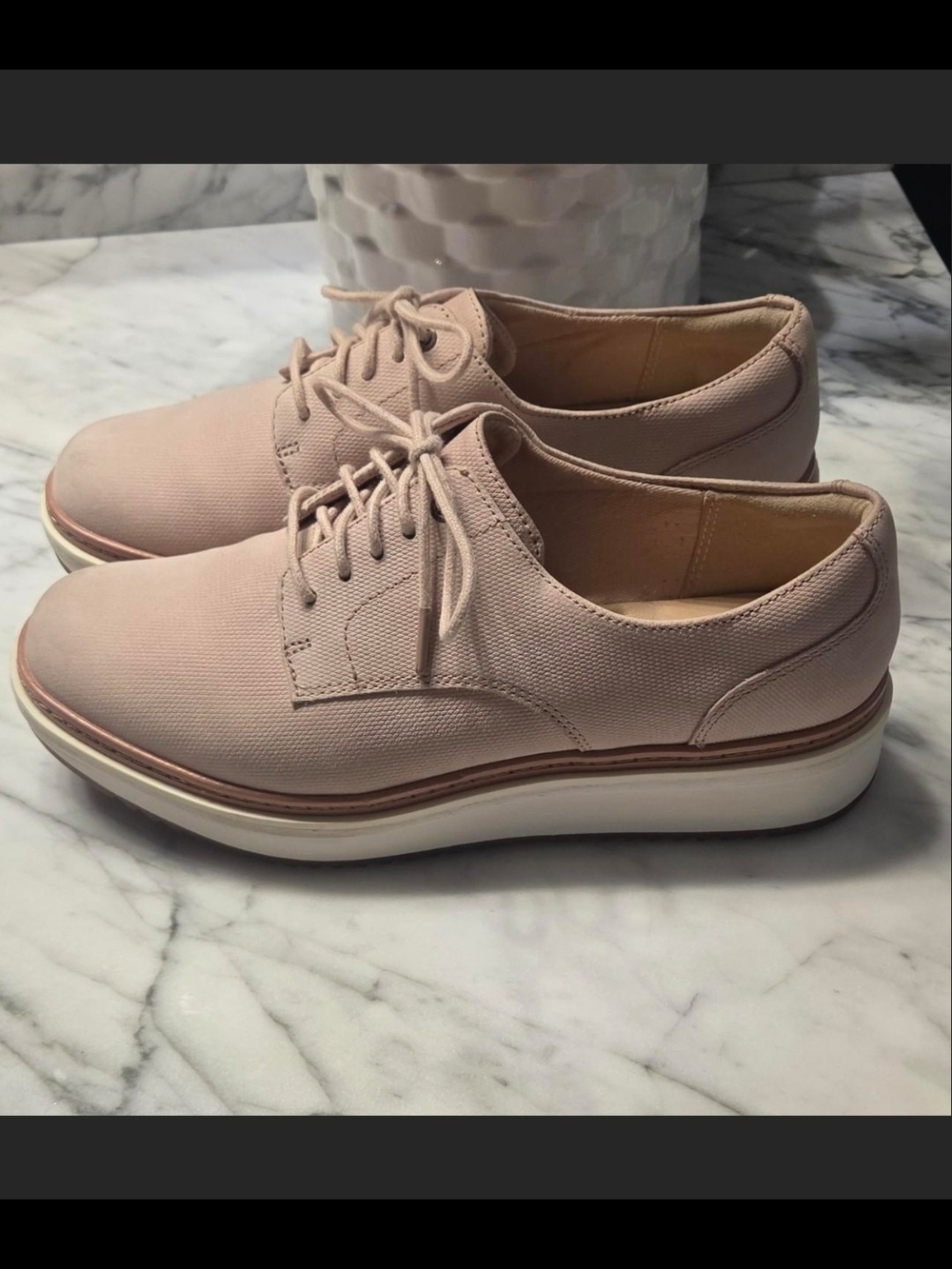 Clarks Women's Blush Pink Lace-Up Platform Oxfords